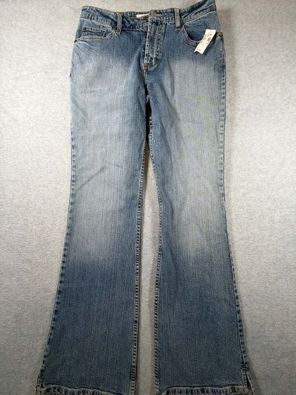 Maurices Low Rise Flare Jeans Size 5/6 Long
